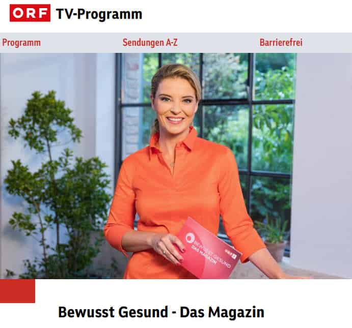 Tischtennisspielerin in Leonding bei einem Turnier, Fokus auf Tischtennis.